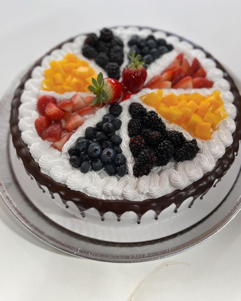 How Tres Leches Cakes in Chicago Are Evolving with New Flavors