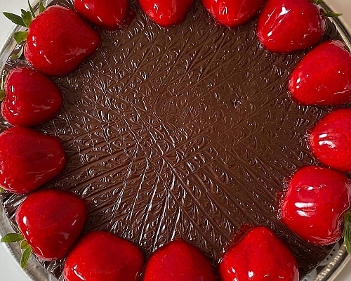 Cakes That Are Perfect for Weddings & Graduation Parties Around Chicago
