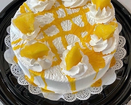 How Kristoffer's Cakes Uses Seasonal Fruits in Our Tres Leches Creations