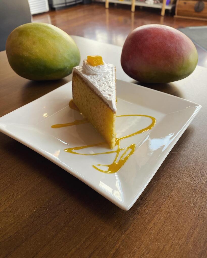 How Chicago Locals Celebrate Life’s Sweet Moments with Tres Leches Cakes